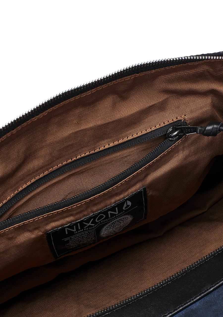 NIXON Desperado II 35L Leather Duffle Bag - Brown / Black